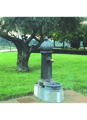 FUENTE DE EXTERIOR ROMÁNTICA