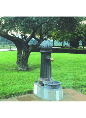 FUENTE DE EXTERIOR ROMÁNTICA